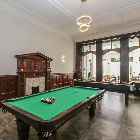 Brettargh Holt Mansion Sleeping 32 Hébergement de vacances Kendal