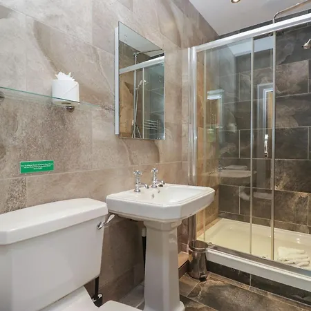 Brettargh Holt Mansion Sleeping 32 Hébergement de vacances *